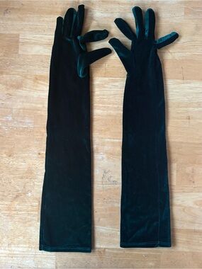 Unlisted Deep Green Velvet Opera Gloves